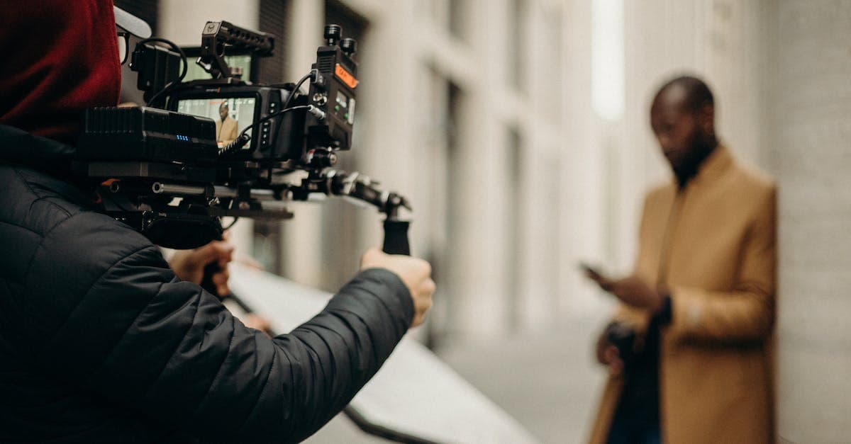 5 Najlepszych Szkół Dziennikarskich w Polsce: Kompletny Przewodnik