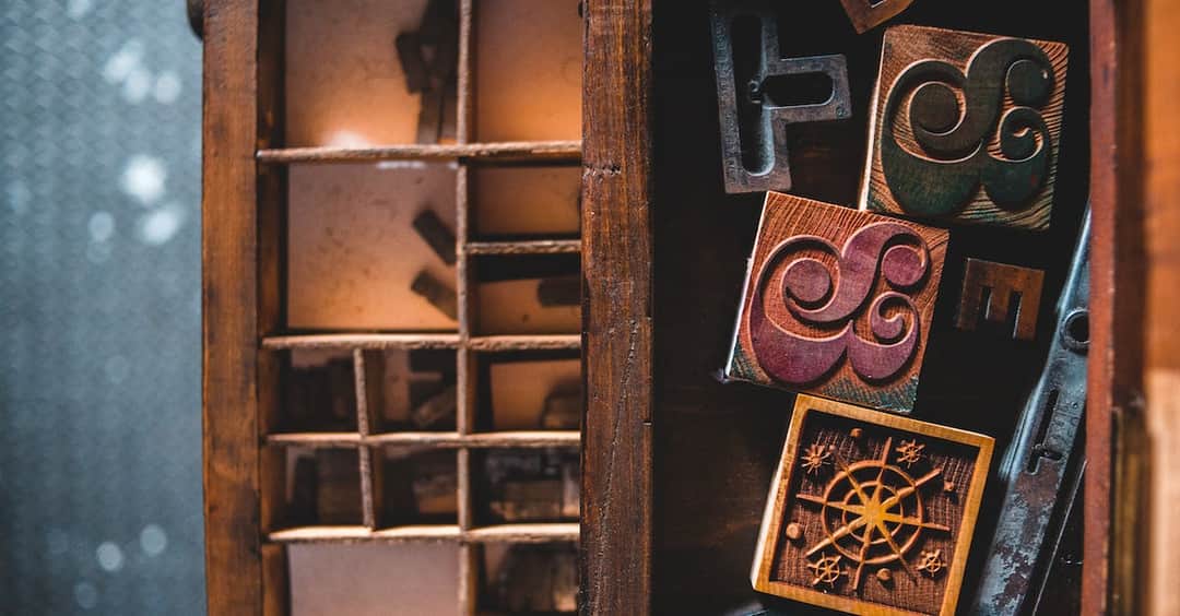 Ewolucja Dziennikarstwa: Od Gazet Papierowych do Cyfrowych