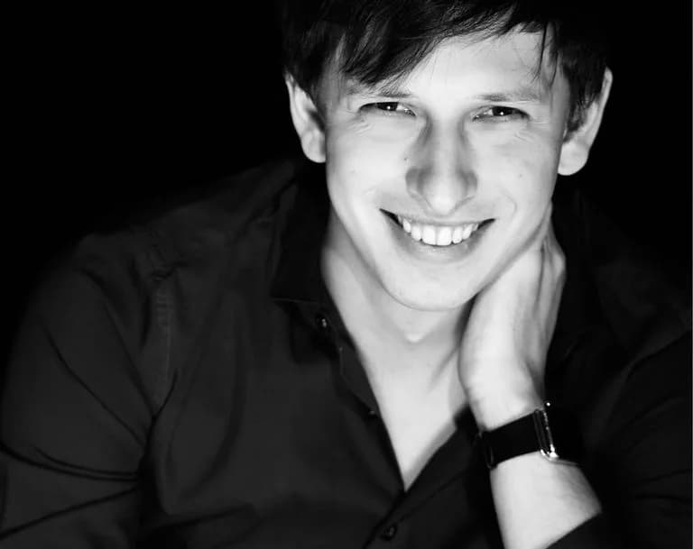 Kim jest Krupiński? Jego życie i osiągnięcia - przegląd biograficzny